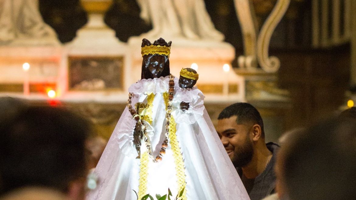Procession de la Vierge Noire