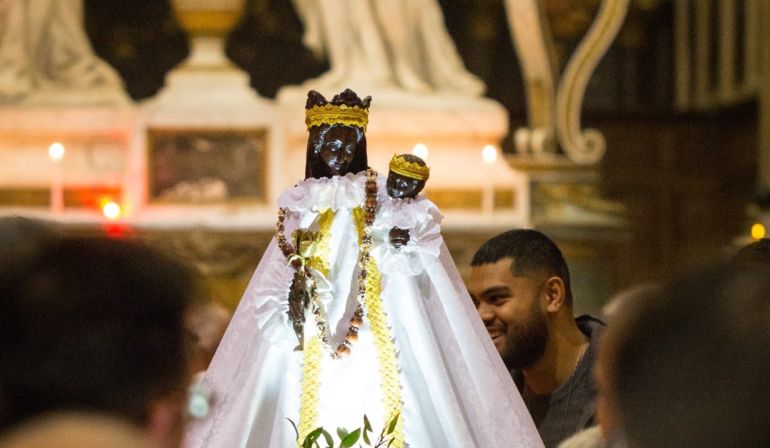 Procession de la Vierge Noire